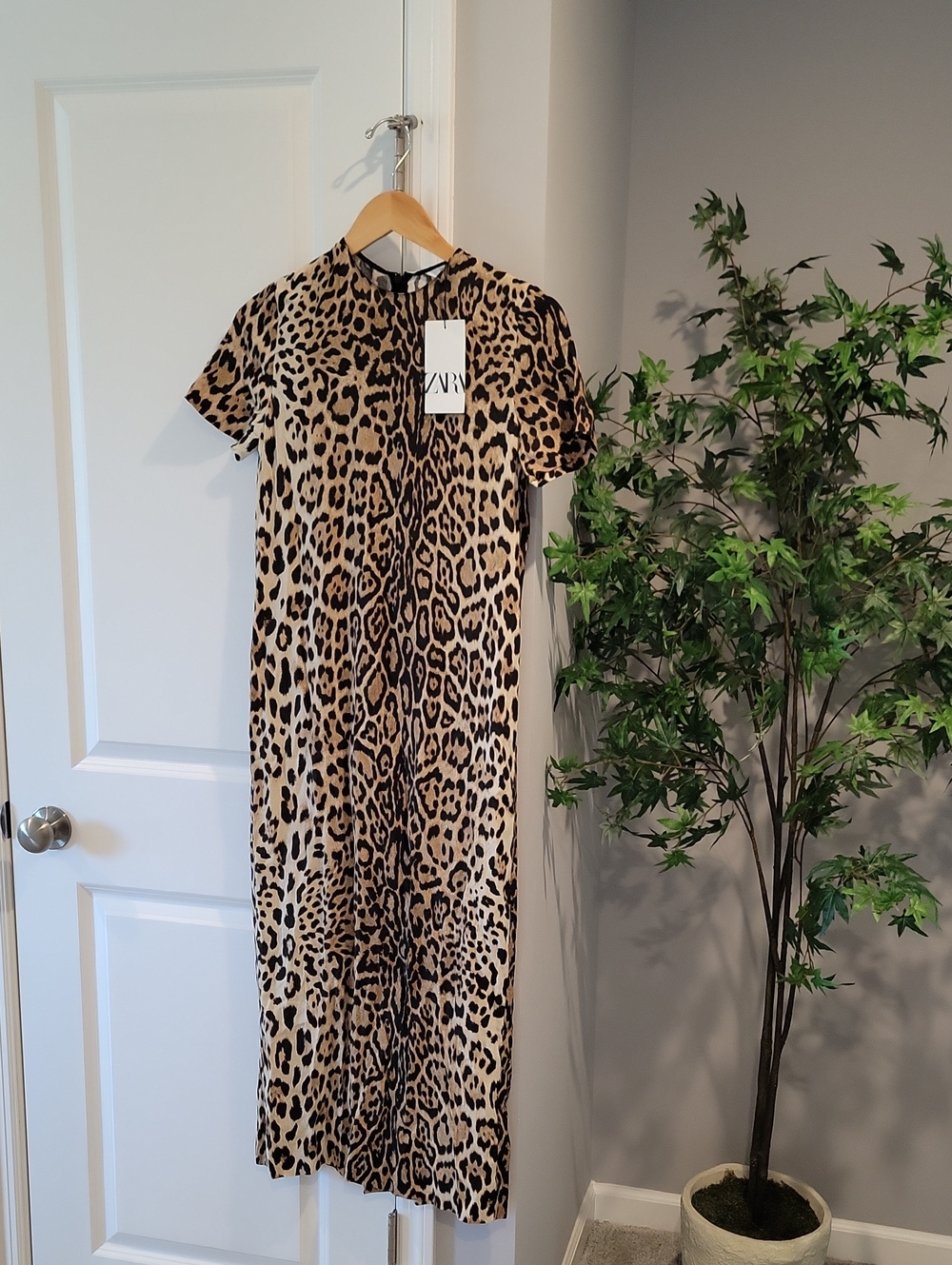 Zara Leopard Print Maxi Dress - Tan & Black ,size S